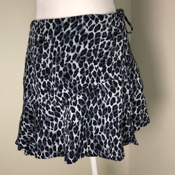 Urban Outfitters Circle Wrap Skirt - Picture 1 of 9